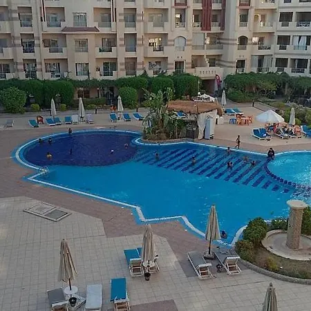 Raphael Luxury Pool Suites